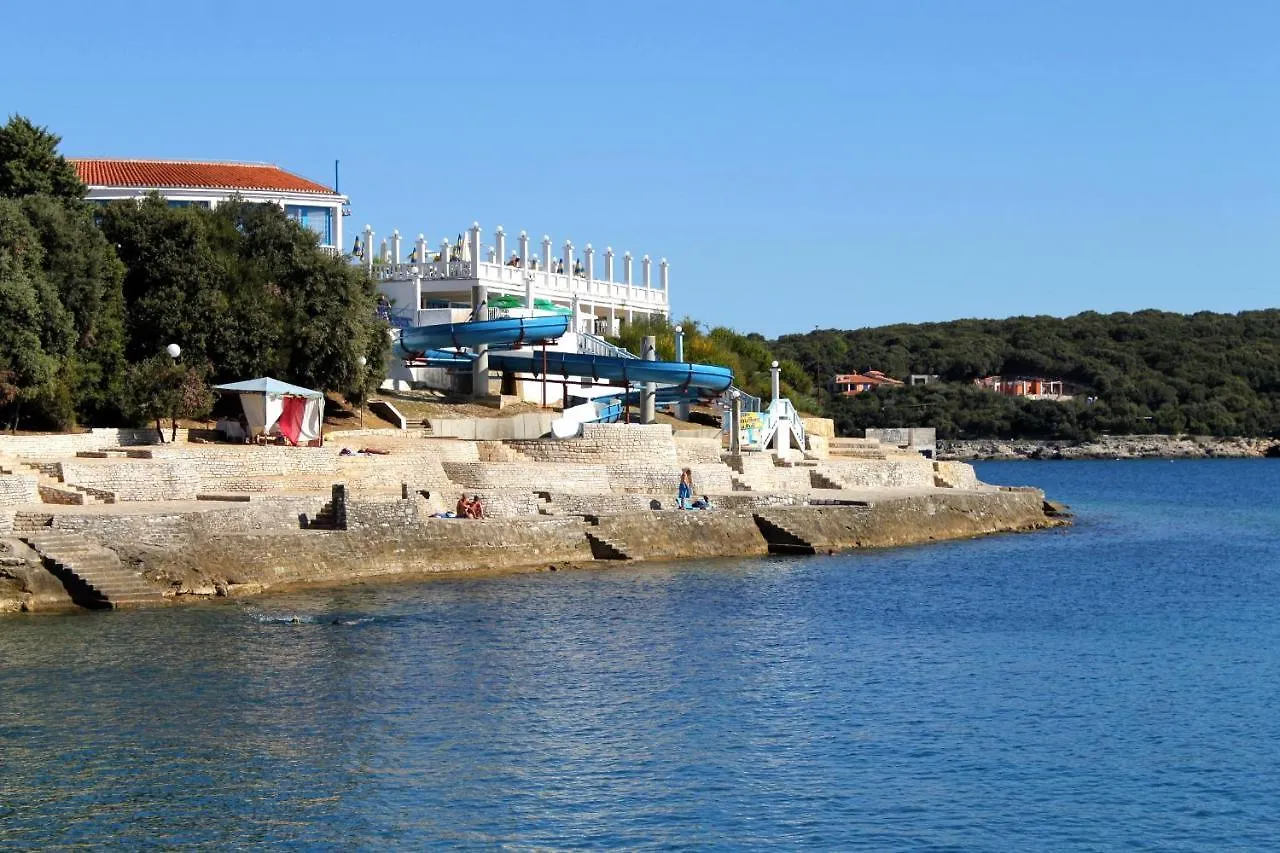 Family Friendly Apartments With A Swimming Pool Pula - 15306 크로아티아